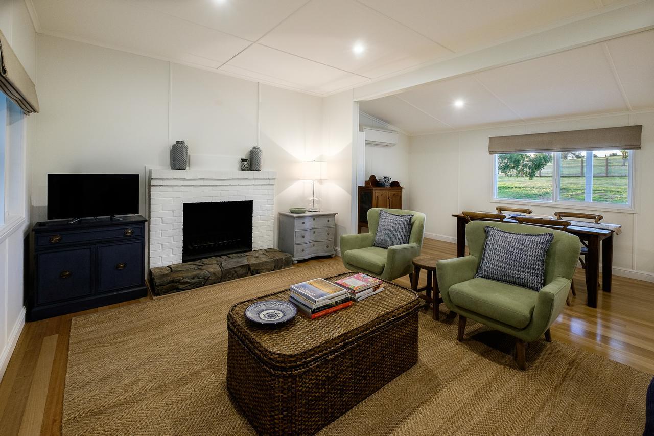 Goonoo Goonoo Station Hotel Tamworth Exterior foto The living room